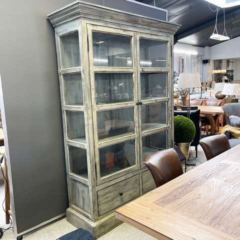 Patisserie Shelving