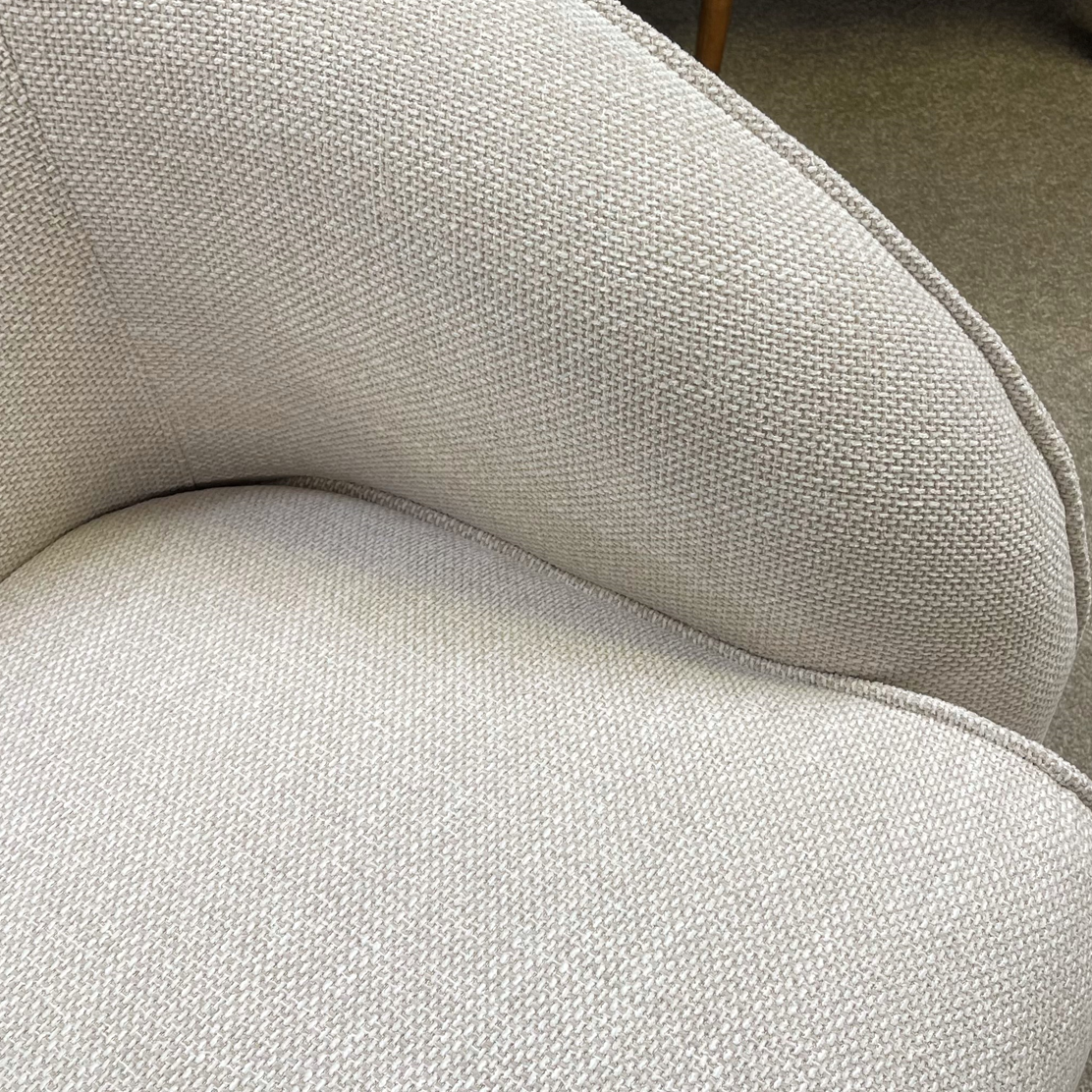 Delta Swivel Chair - Natural