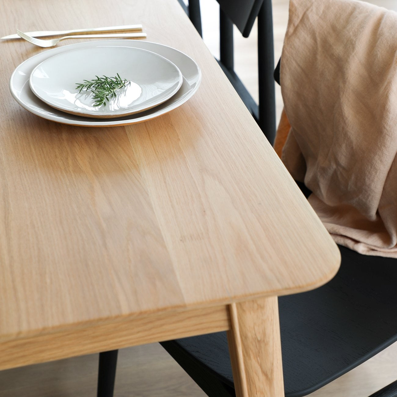 Rokke Dining Table - 180cm - Oak